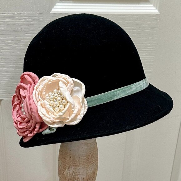 Elegant Wool Felt Cloche Bucket Hat Embellished With Satin Flowers Special Event - Picture 13 of 16